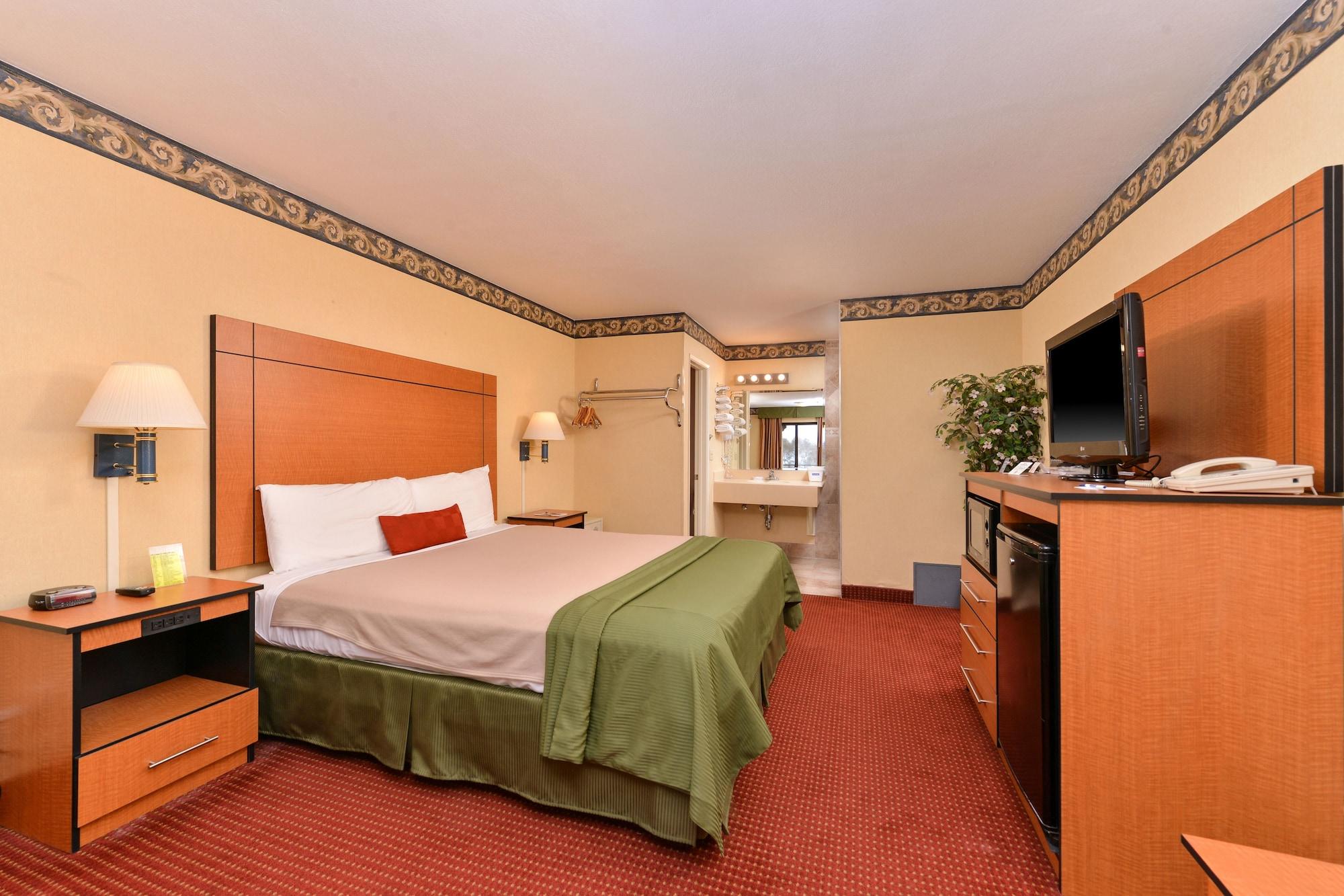Travelodge By Wyndham San Clemente Beach Exterior photo